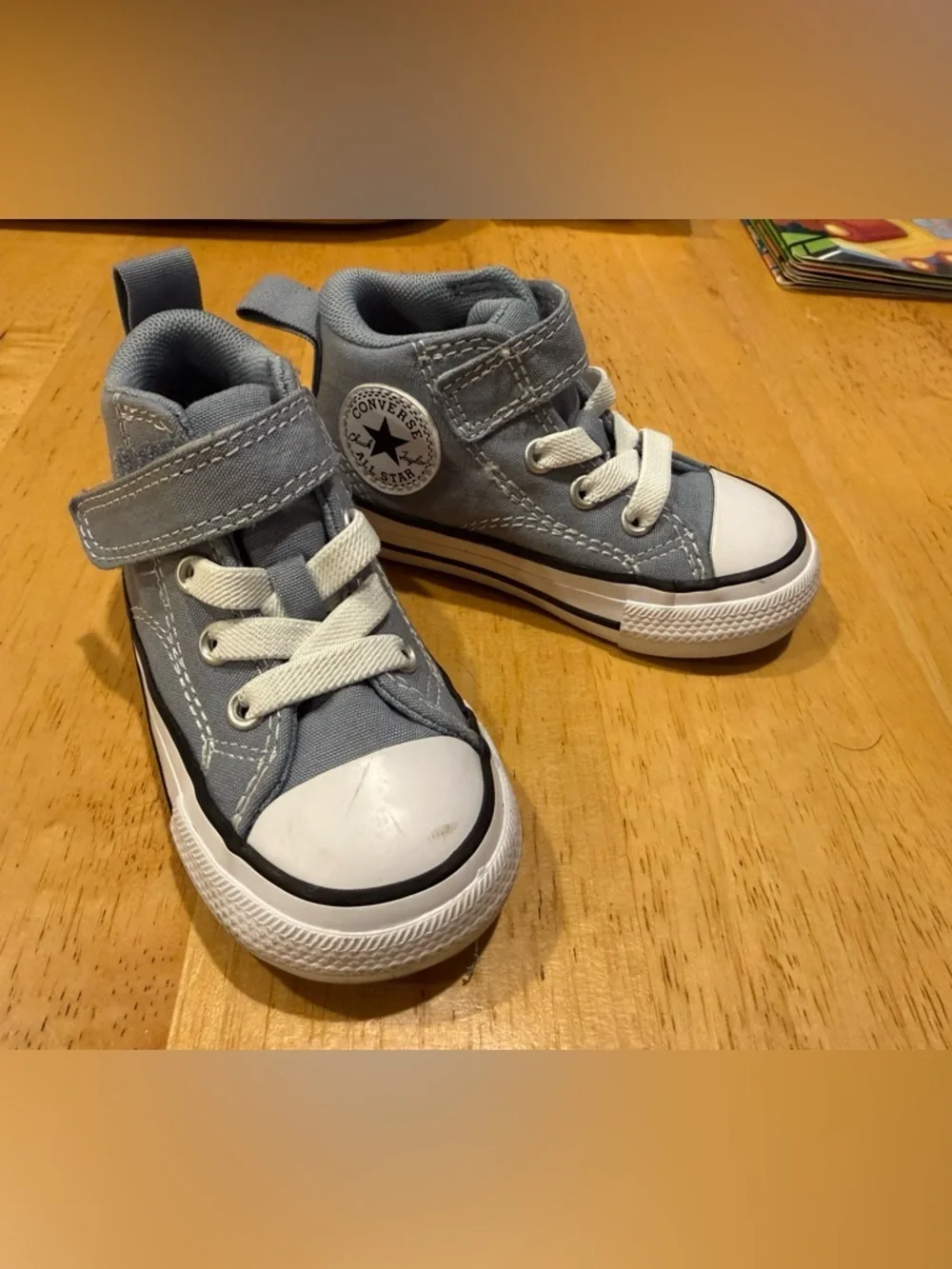 Converse High Top Sneakers Toddler Size 5 Light Blue/Gray